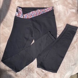 Floral and Flirty Lululemon Size 6 Legging